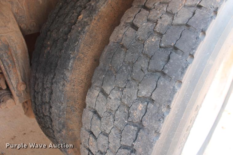 image for item DZ9998 1991 Peterbilt 378 water truck