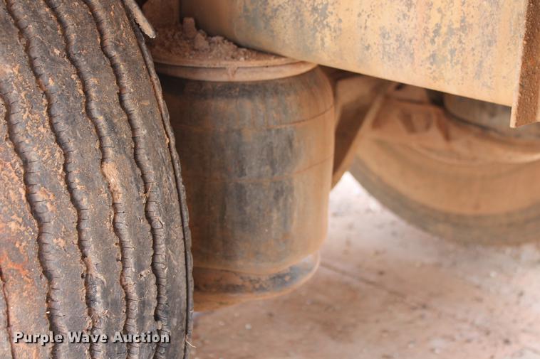 image for item DZ9998 1991 Peterbilt 378 water truck