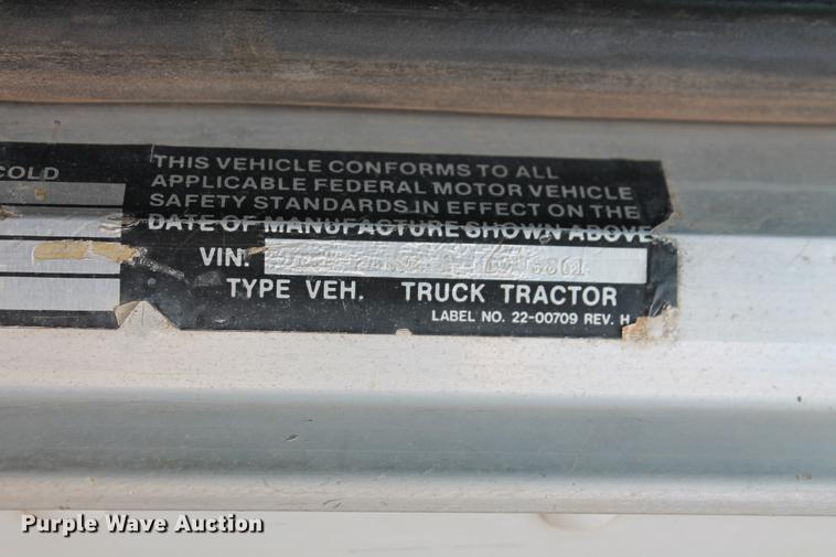 image for item DZ9998 1991 Peterbilt 378 water truck