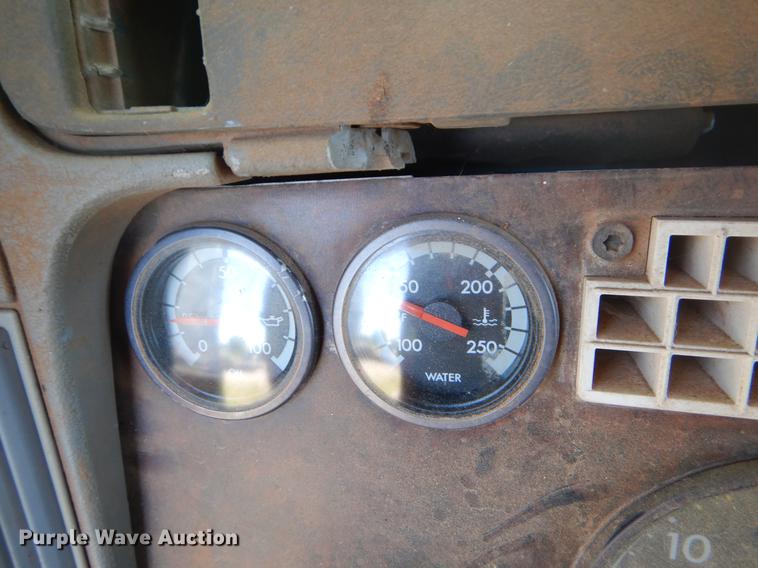 image for item EK9576 2000 Freightliner Century Class dump truck