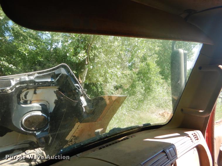 image for item EK9576 2000 Freightliner Century Class dump truck