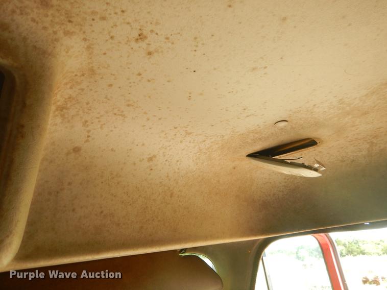 image for item EK9576 2000 Freightliner Century Class dump truck