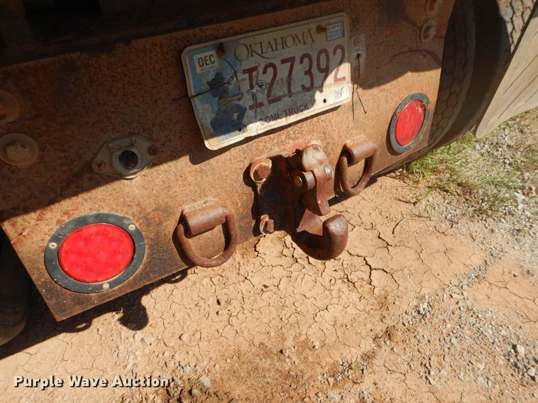 image for item EK9576 2000 Freightliner Century Class dump truck