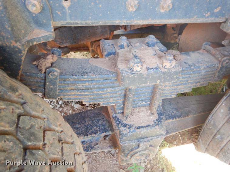 image for item EK9576 2000 Freightliner Century Class dump truck