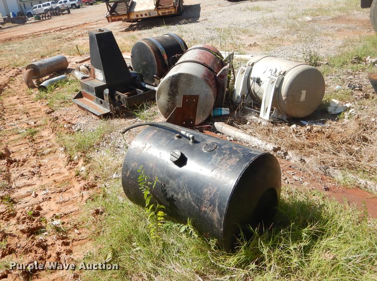 image for item EK9577 Truck parts