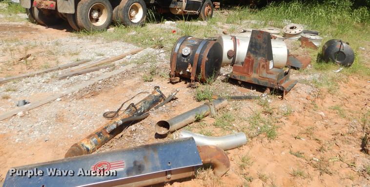 image for item EK9577 Truck parts