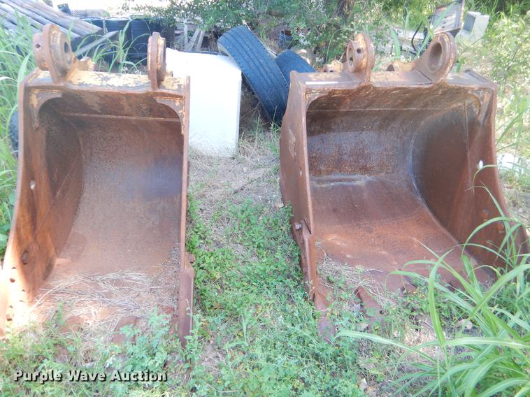 image for item EK9578 (2) excavator buckets
