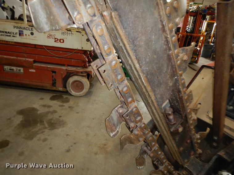 image for item EM9604 2000 Ditch Witch 410SX cable plow