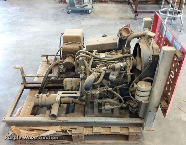 image for item ER9044 Kubota DF750-E-Skyjack dual fuel engine