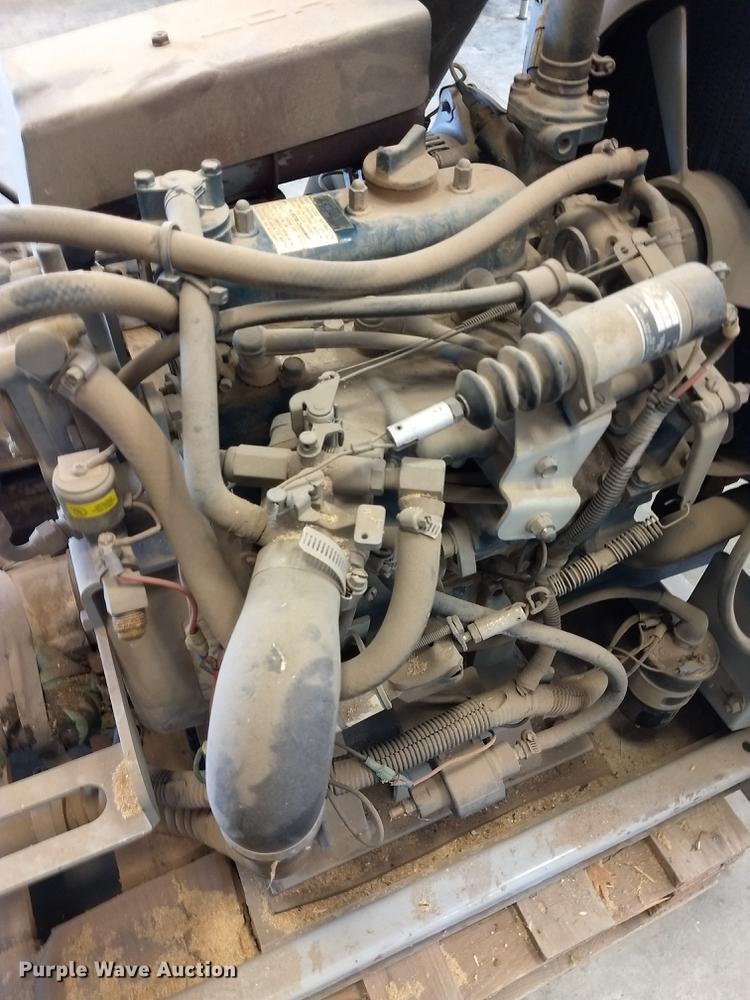 image for item ER9044 Kubota DF750-E-Skyjack dual fuel engine