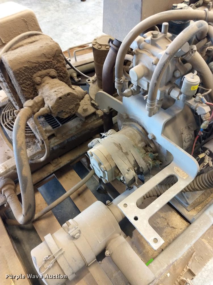 image for item ER9044 Kubota DF750-E-Skyjack dual fuel engine