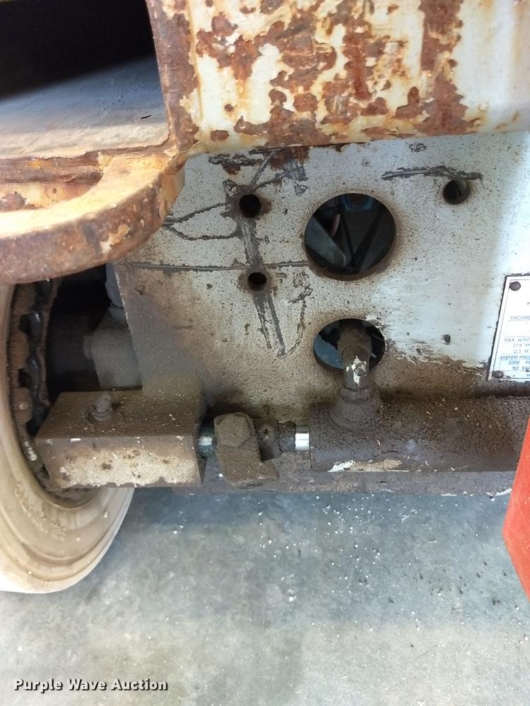 image for item ER9046 1999 Skyjack SJIII 4830 scissor lift