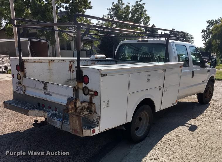 image for item ER9047 2001 Ford F450 Super Duty Crew Cab service truck