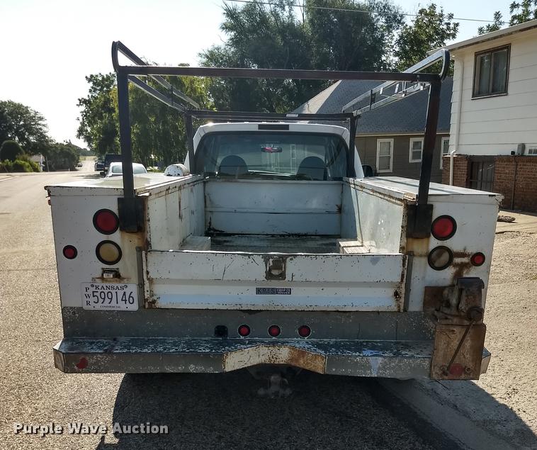 image for item ER9047 2001 Ford F450 Super Duty Crew Cab service truck