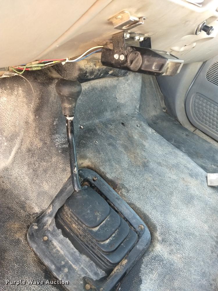 image for item ER9047 2001 Ford F450 Super Duty Crew Cab service truck