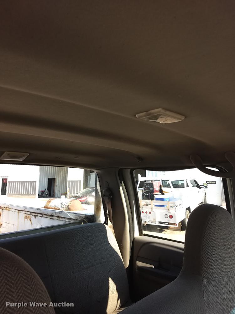 image for item ER9047 2001 Ford F450 Super Duty Crew Cab service truck