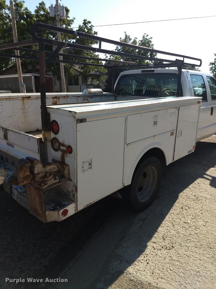 image for item ER9047 2001 Ford F450 Super Duty Crew Cab service truck