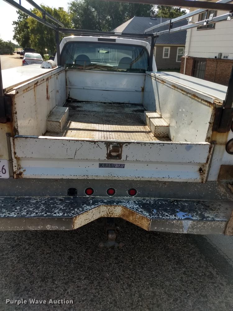 image for item ER9047 2001 Ford F450 Super Duty Crew Cab service truck