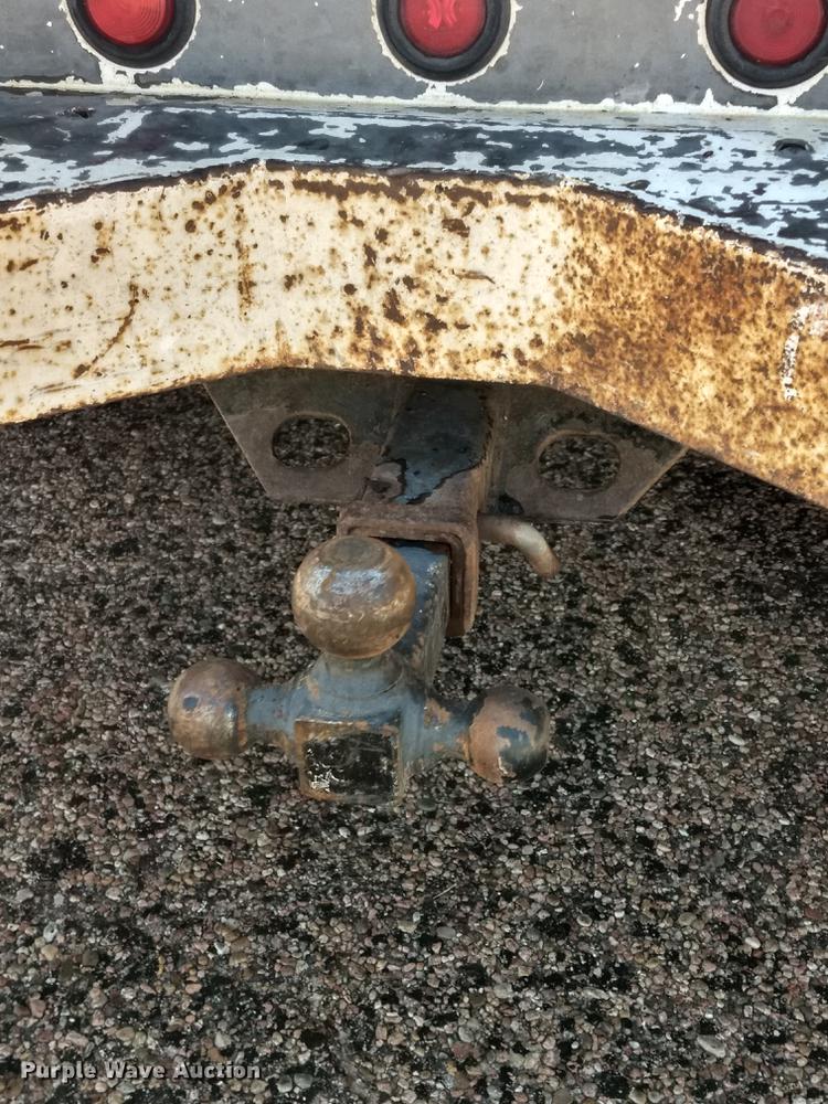 image for item ER9047 2001 Ford F450 Super Duty Crew Cab service truck