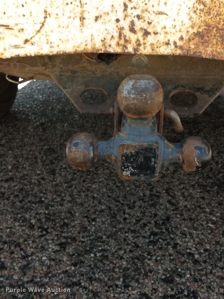 image for item ER9047 2001 Ford F450 Super Duty Crew Cab service truck