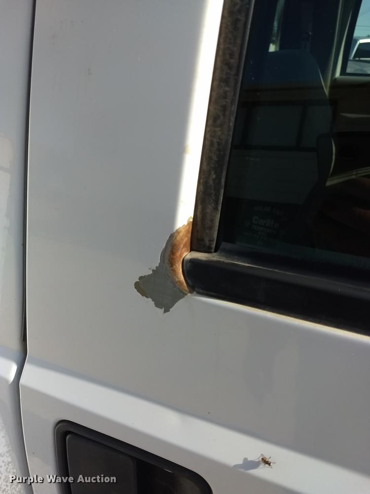 image for item ER9047 2001 Ford F450 Super Duty Crew Cab service truck