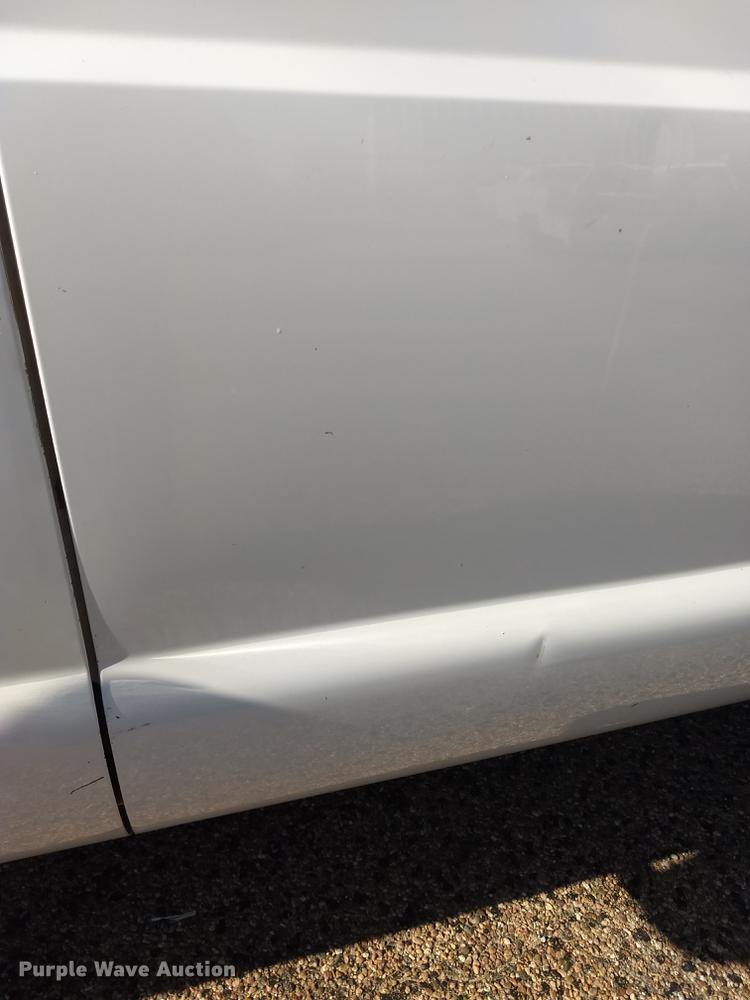 image for item ER9047 2001 Ford F450 Super Duty Crew Cab service truck