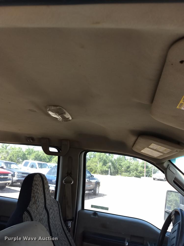 image for item ER9048 2008 Ford F550 Super Duty Crew Cab flatbed truck