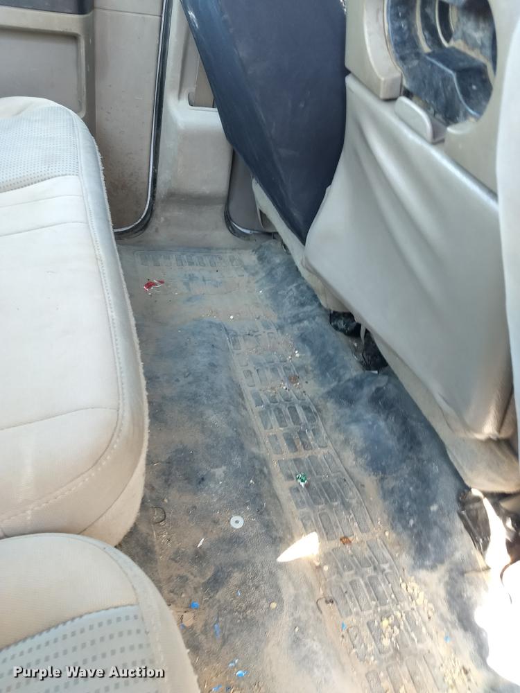 image for item ER9048 2008 Ford F550 Super Duty Crew Cab flatbed truck