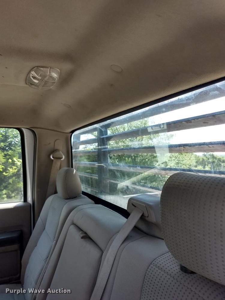 image for item ER9048 2008 Ford F550 Super Duty Crew Cab flatbed truck