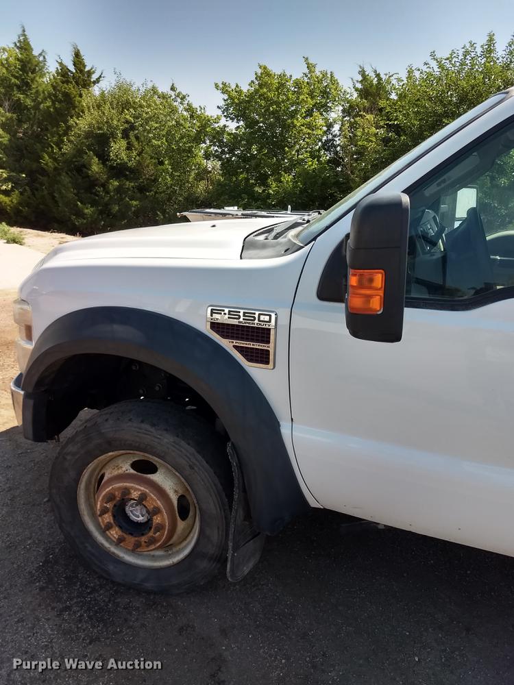 image for item ER9048 2008 Ford F550 Super Duty Crew Cab flatbed truck