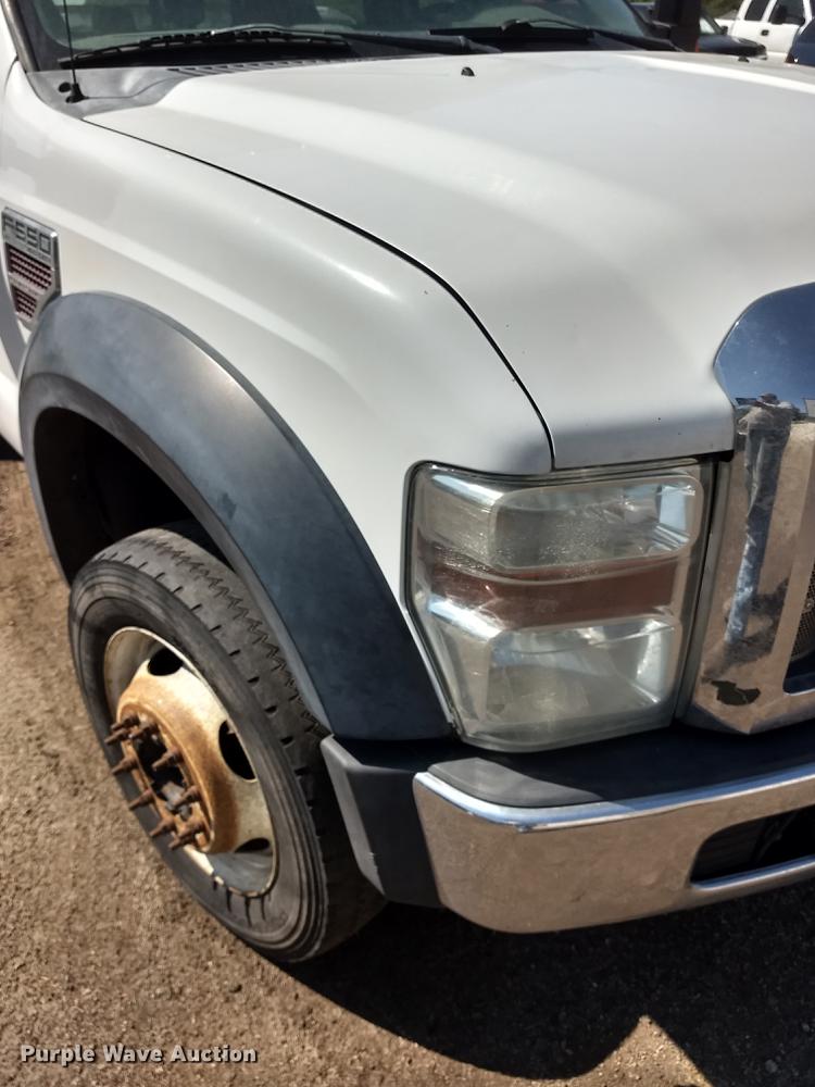 image for item ER9048 2008 Ford F550 Super Duty Crew Cab flatbed truck