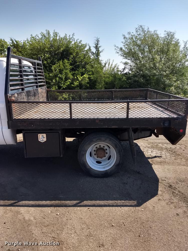 image for item ER9048 2008 Ford F550 Super Duty Crew Cab flatbed truck