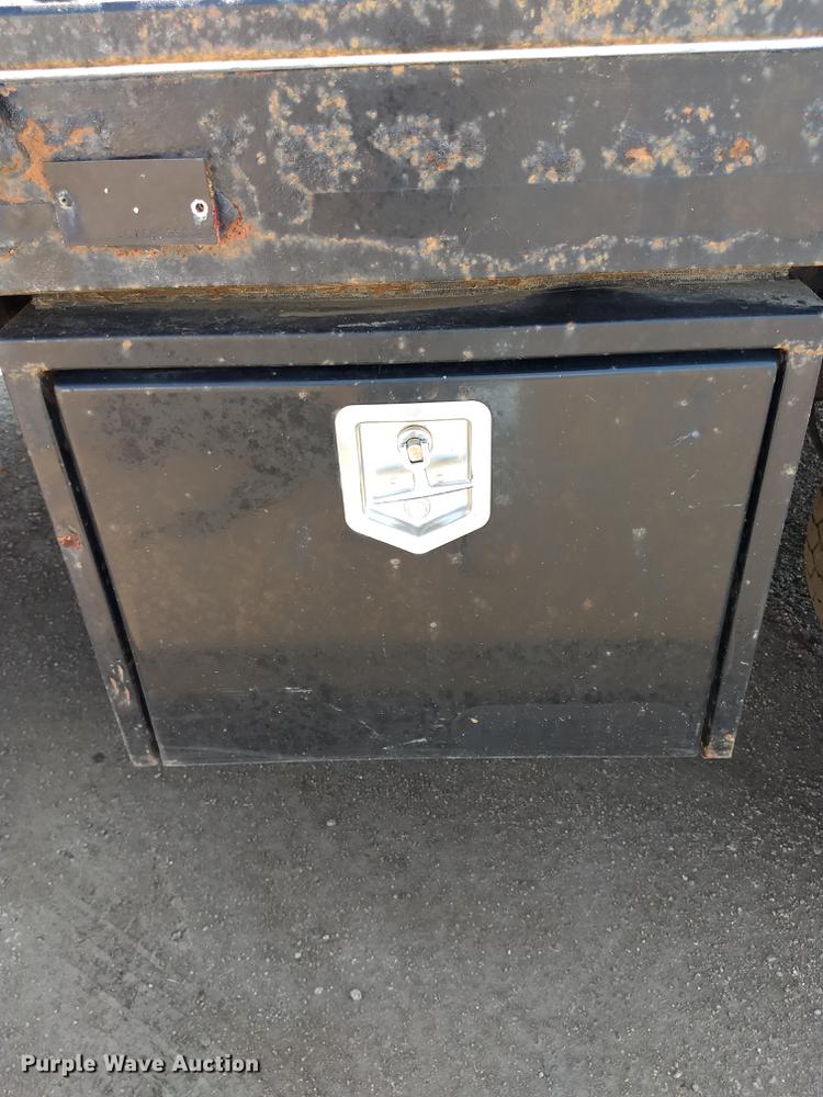 image for item ER9048 2008 Ford F550 Super Duty Crew Cab flatbed truck