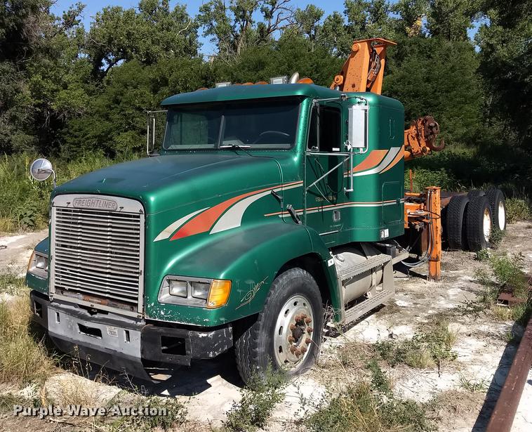 image for item ER9049 1994 Freightliner FLD120 crane truck