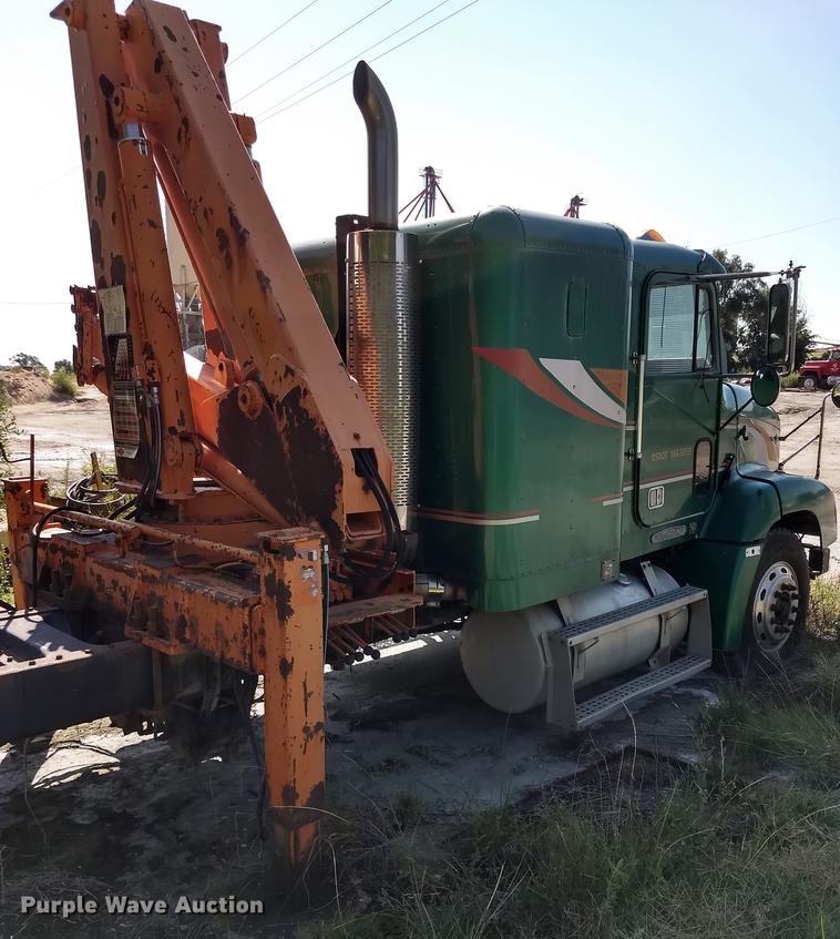 image for item ER9049 1994 Freightliner FLD120 crane truck