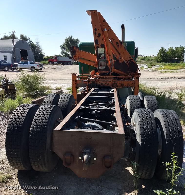 image for item ER9049 1994 Freightliner FLD120 crane truck