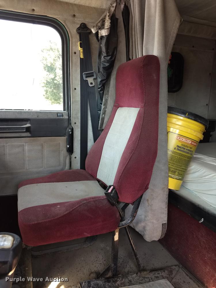 image for item ER9049 1994 Freightliner FLD120 crane truck