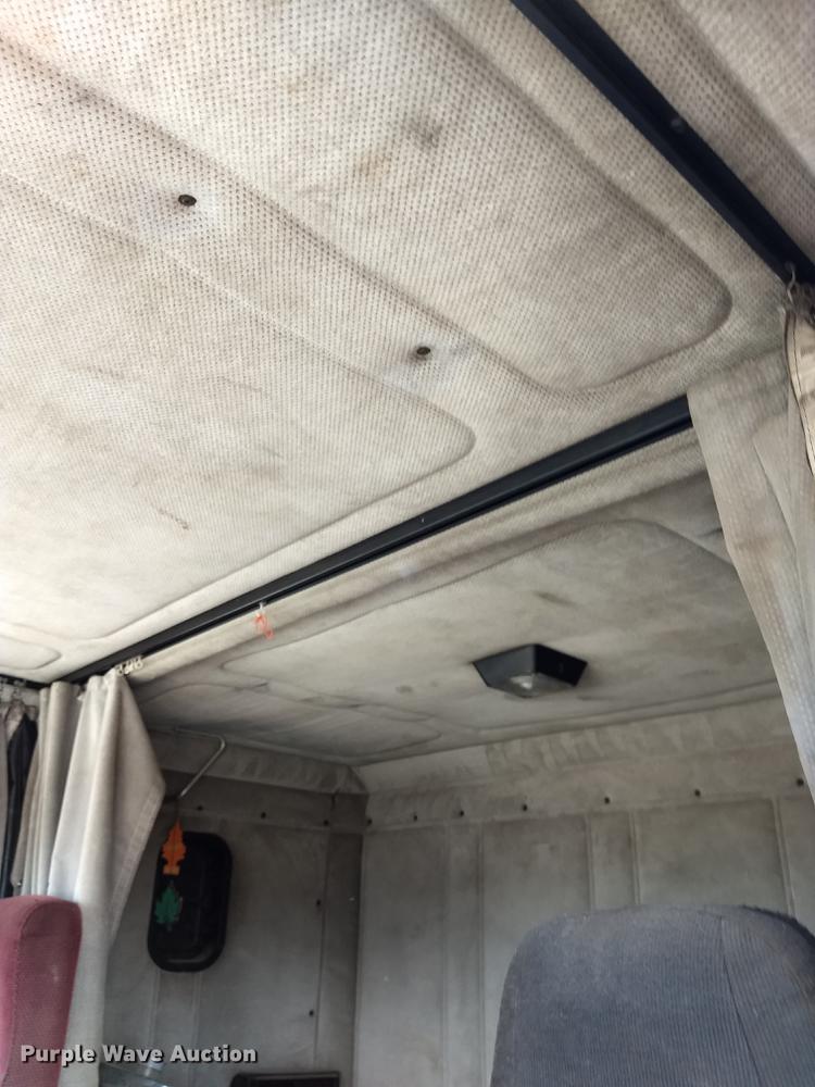 image for item ER9049 1994 Freightliner FLD120 crane truck