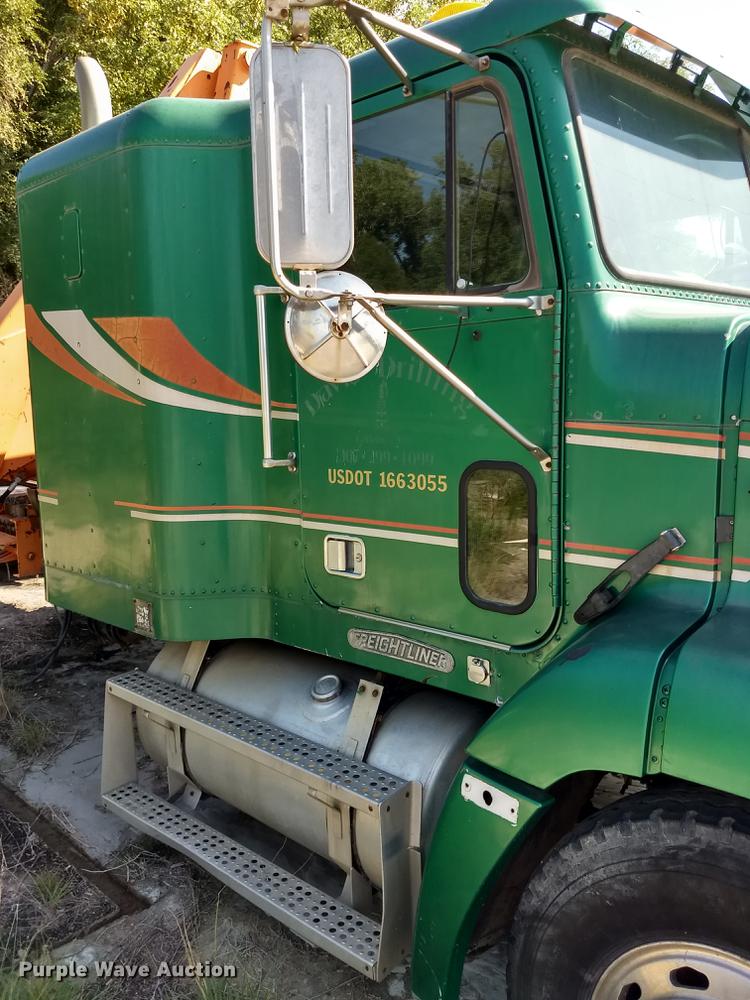 image for item ER9049 1994 Freightliner FLD120 crane truck