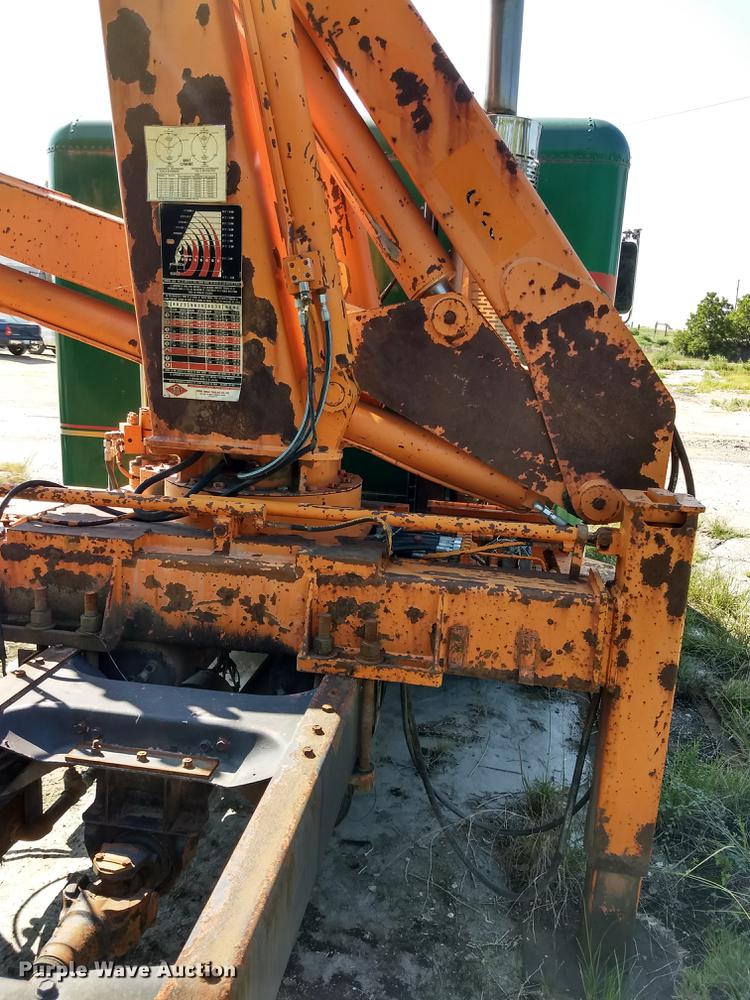 image for item ER9049 1994 Freightliner FLD120 crane truck