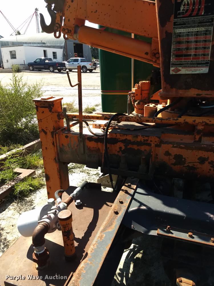 image for item ER9049 1994 Freightliner FLD120 crane truck