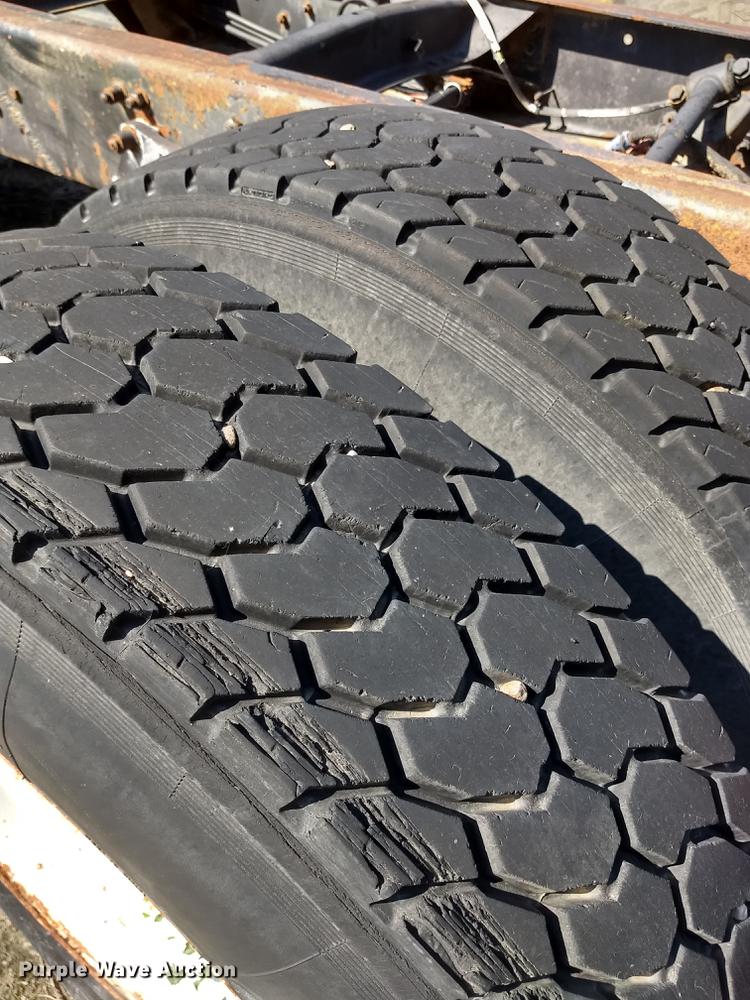 image for item ER9049 1994 Freightliner FLD120 crane truck