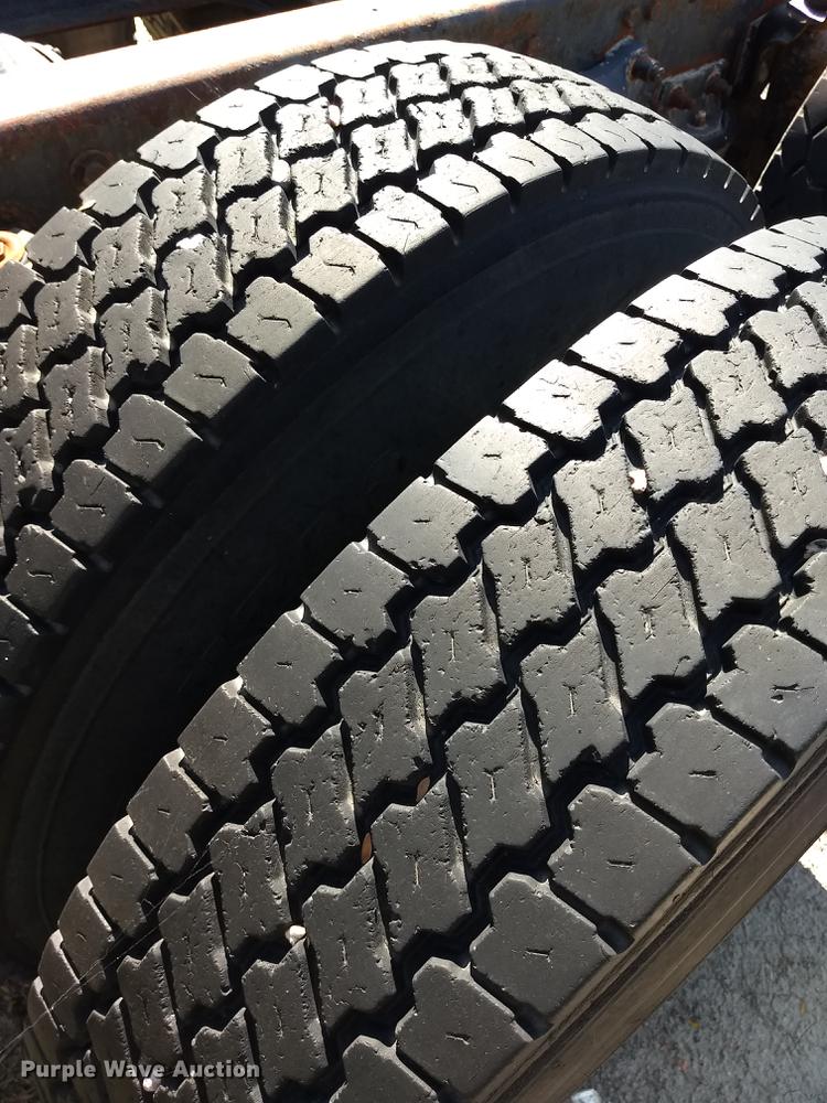 image for item ER9049 1994 Freightliner FLD120 crane truck