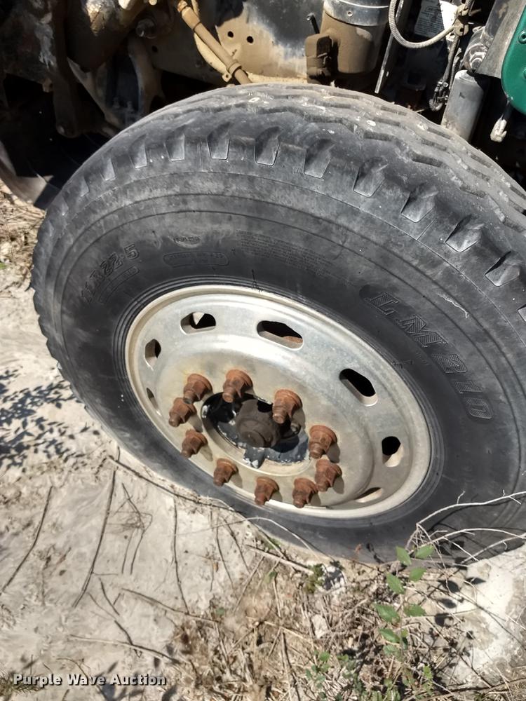 image for item ER9049 1994 Freightliner FLD120 crane truck