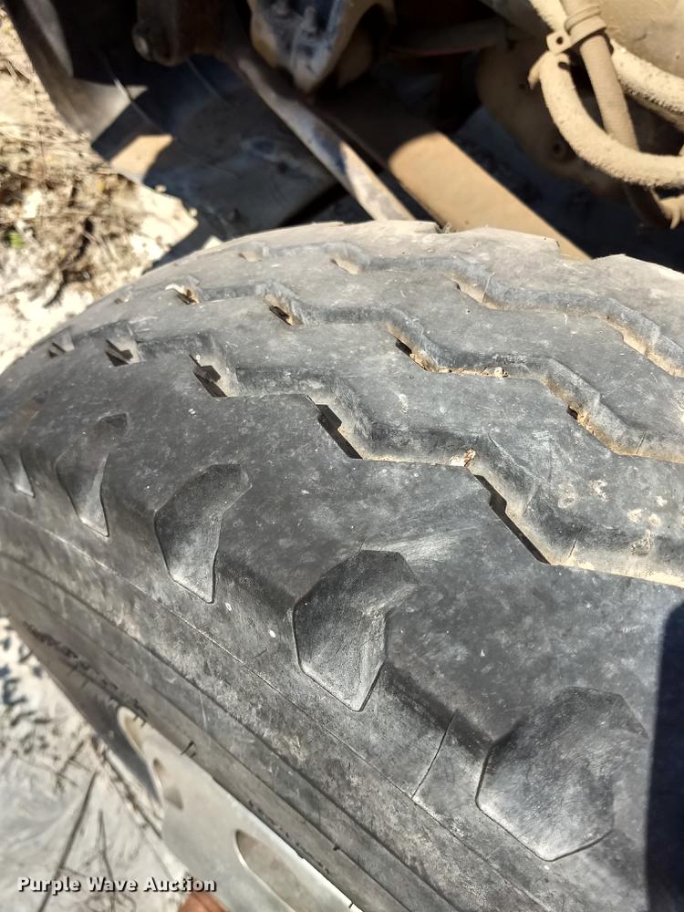 image for item ER9049 1994 Freightliner FLD120 crane truck