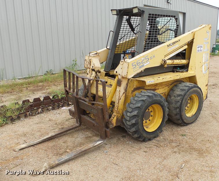 image for item ES9277 Gehl 5625 skid steer
