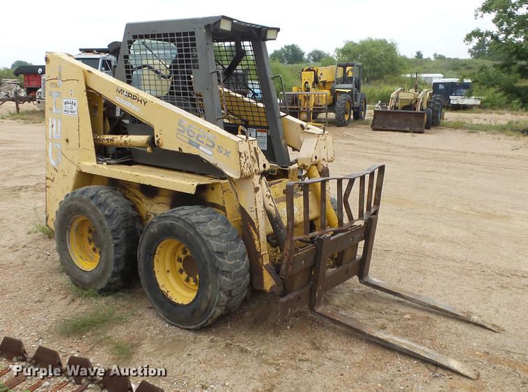 image for item ES9277 Gehl 5625 skid steer