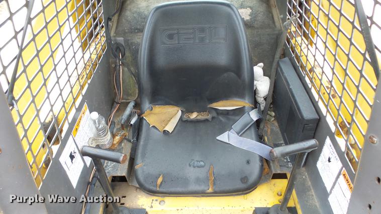 image for item ES9277 Gehl 5625 skid steer