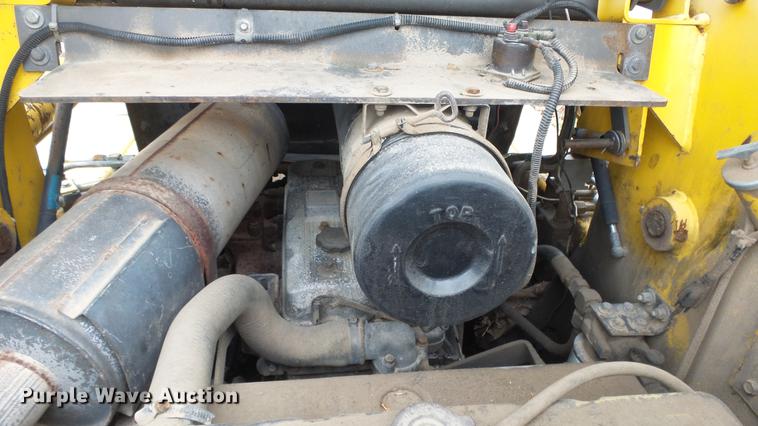 image for item ES9277 Gehl 5625 skid steer