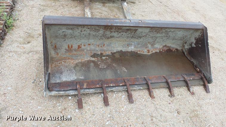 image for item ES9277 Gehl 5625 skid steer